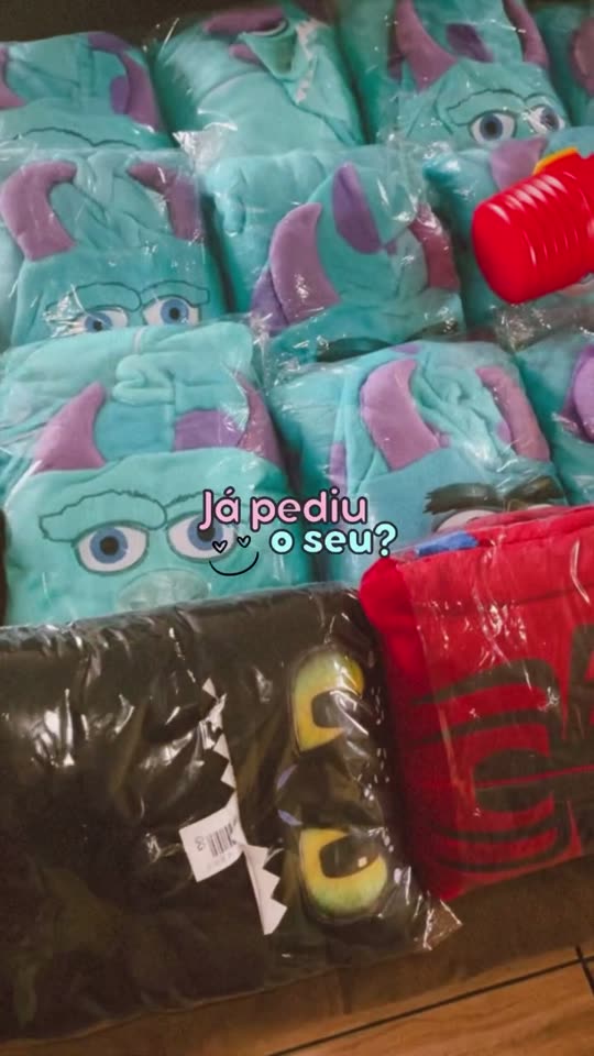 Cliente Kigukidz com pijama kigurumi — vídeo 25